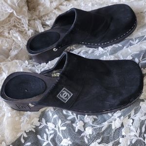 Chanel clogs. Size 5.5